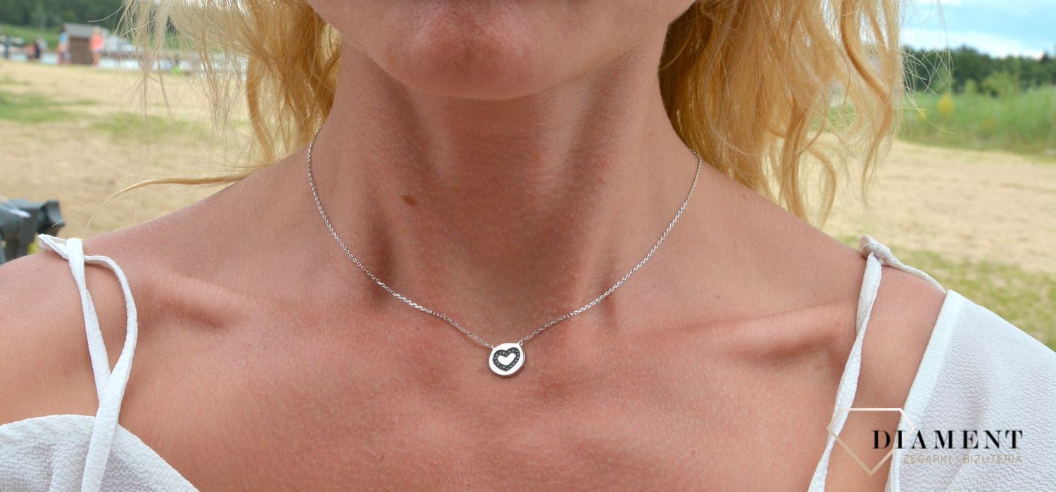 Naszyjnik serce w kółku N VI 398v.jpg